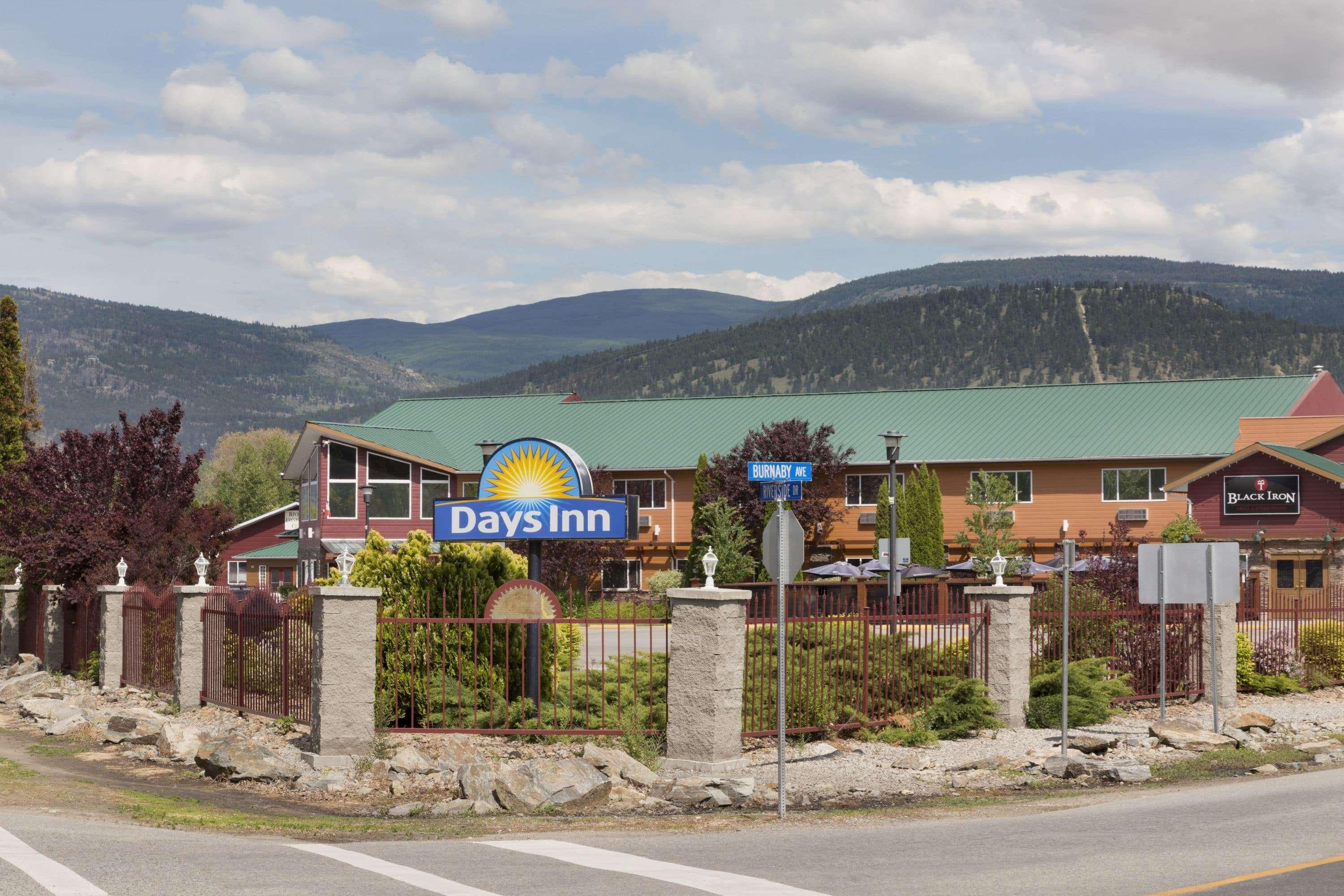 Days Inn By Wyndham Penticton Conference Centre Экстерьер фото