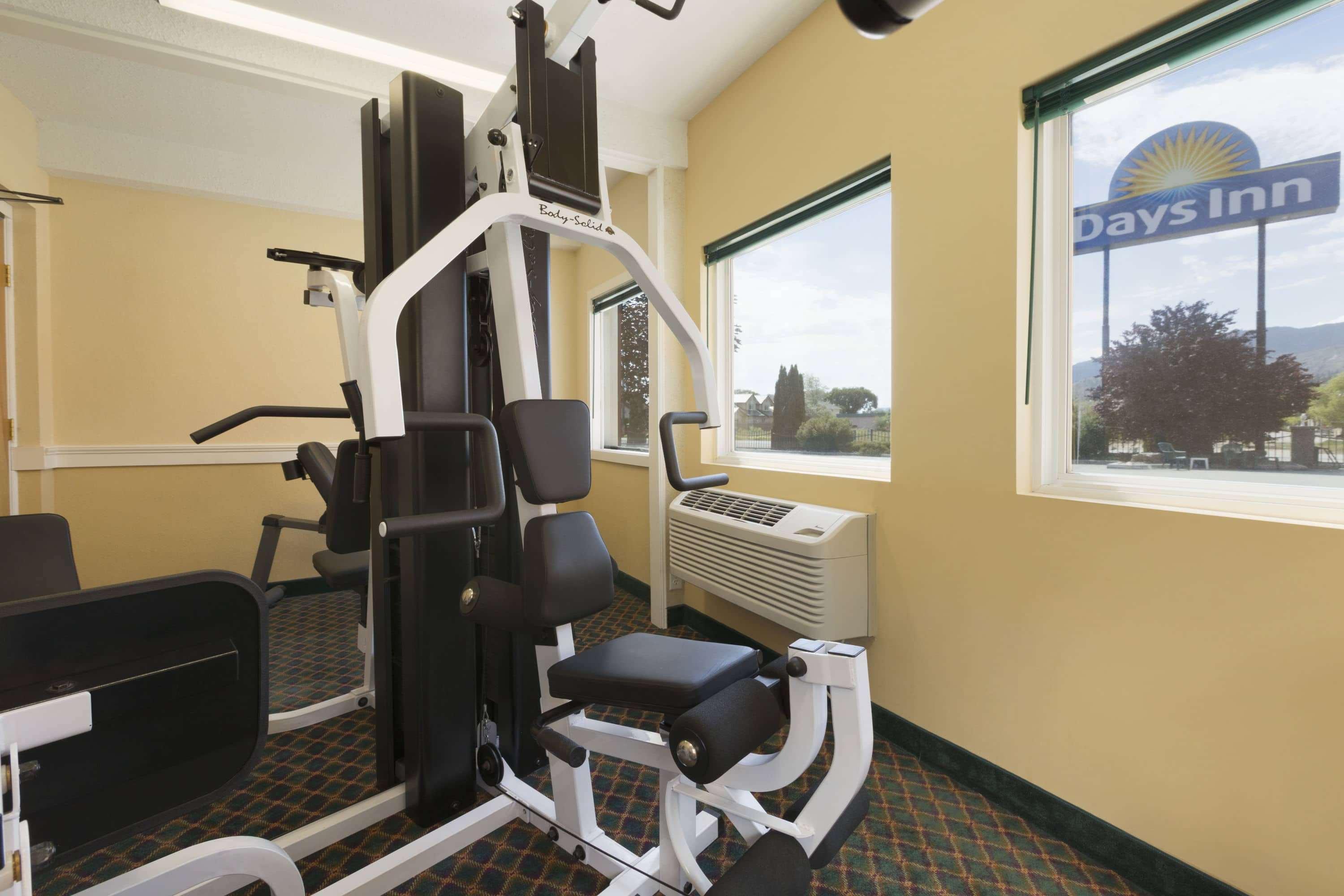 Days Inn By Wyndham Penticton Conference Centre Экстерьер фото