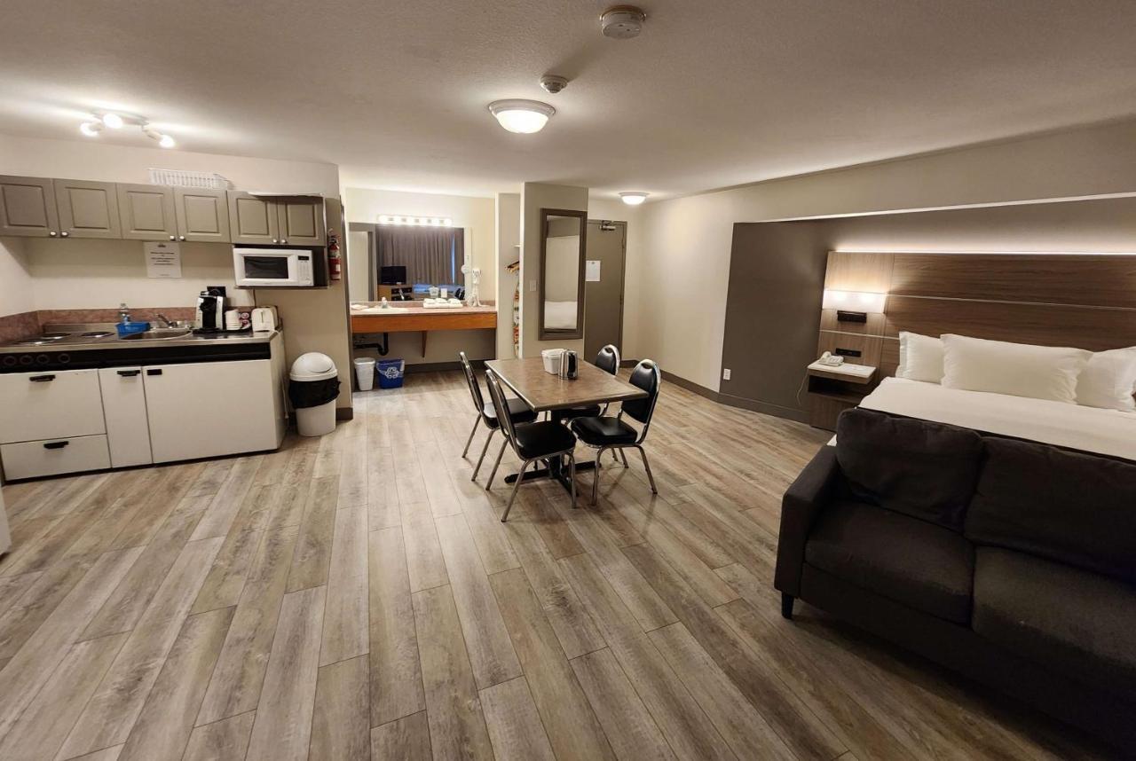Days Inn By Wyndham Penticton Conference Centre Экстерьер фото
