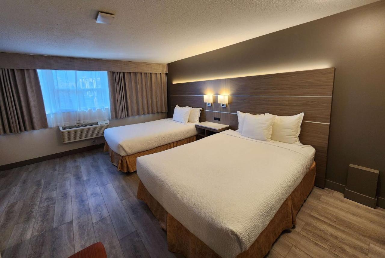 Days Inn By Wyndham Penticton Conference Centre Экстерьер фото