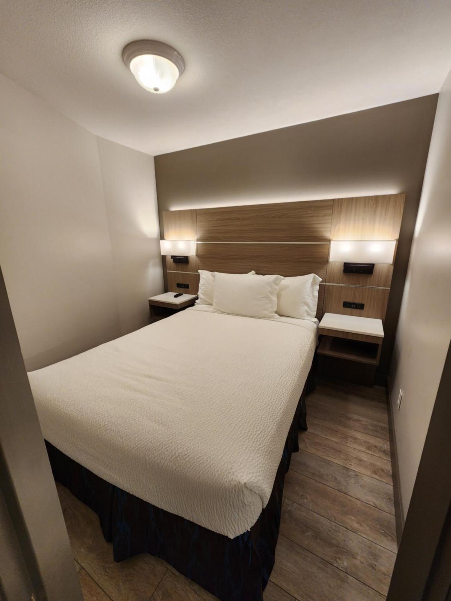 Days Inn By Wyndham Penticton Conference Centre Экстерьер фото