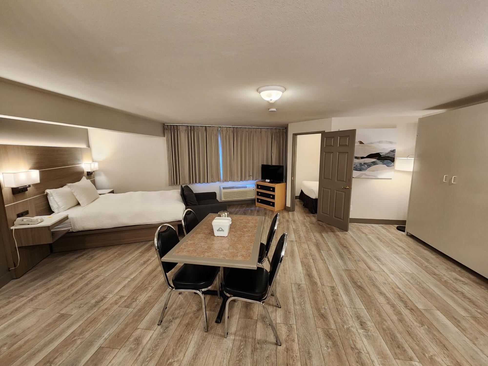 Days Inn By Wyndham Penticton Conference Centre Экстерьер фото