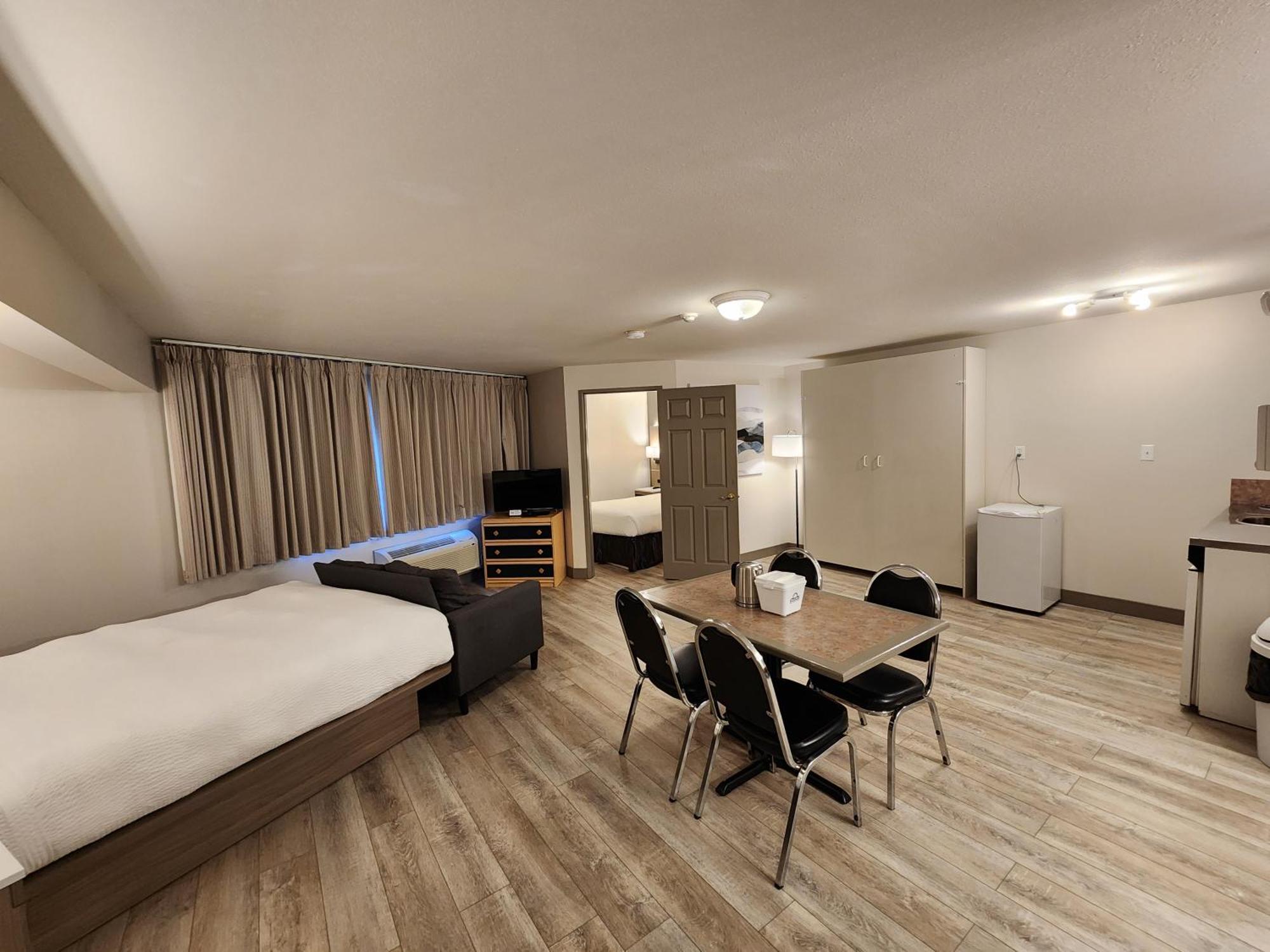 Days Inn By Wyndham Penticton Conference Centre Экстерьер фото