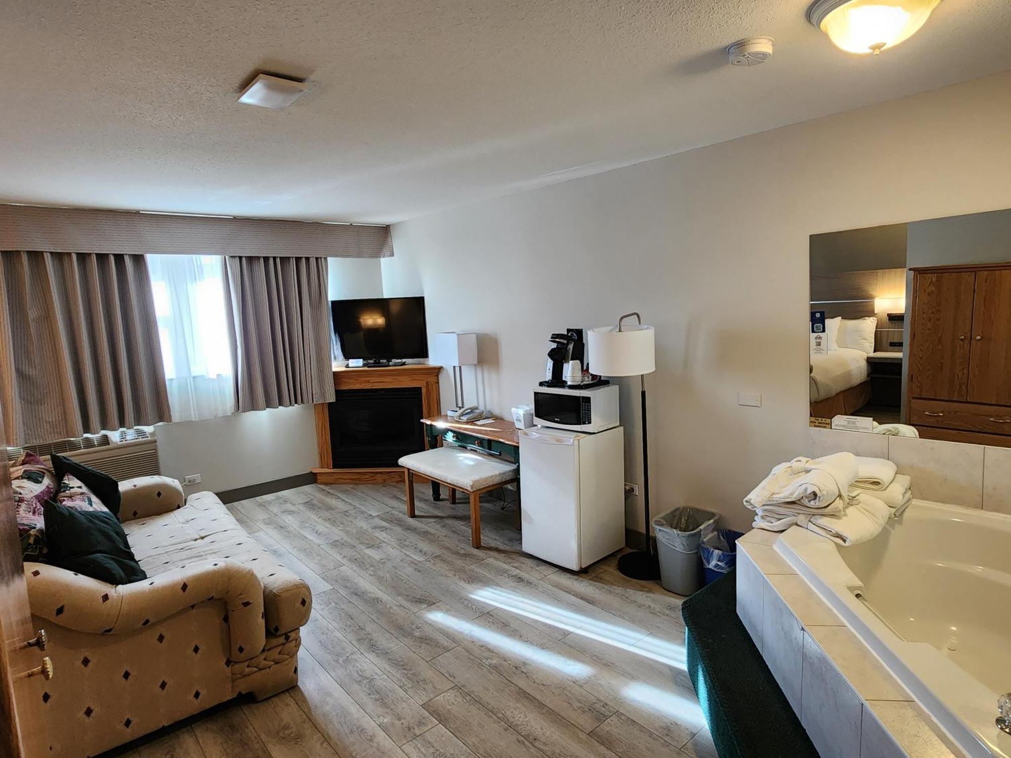 Days Inn By Wyndham Penticton Conference Centre Экстерьер фото