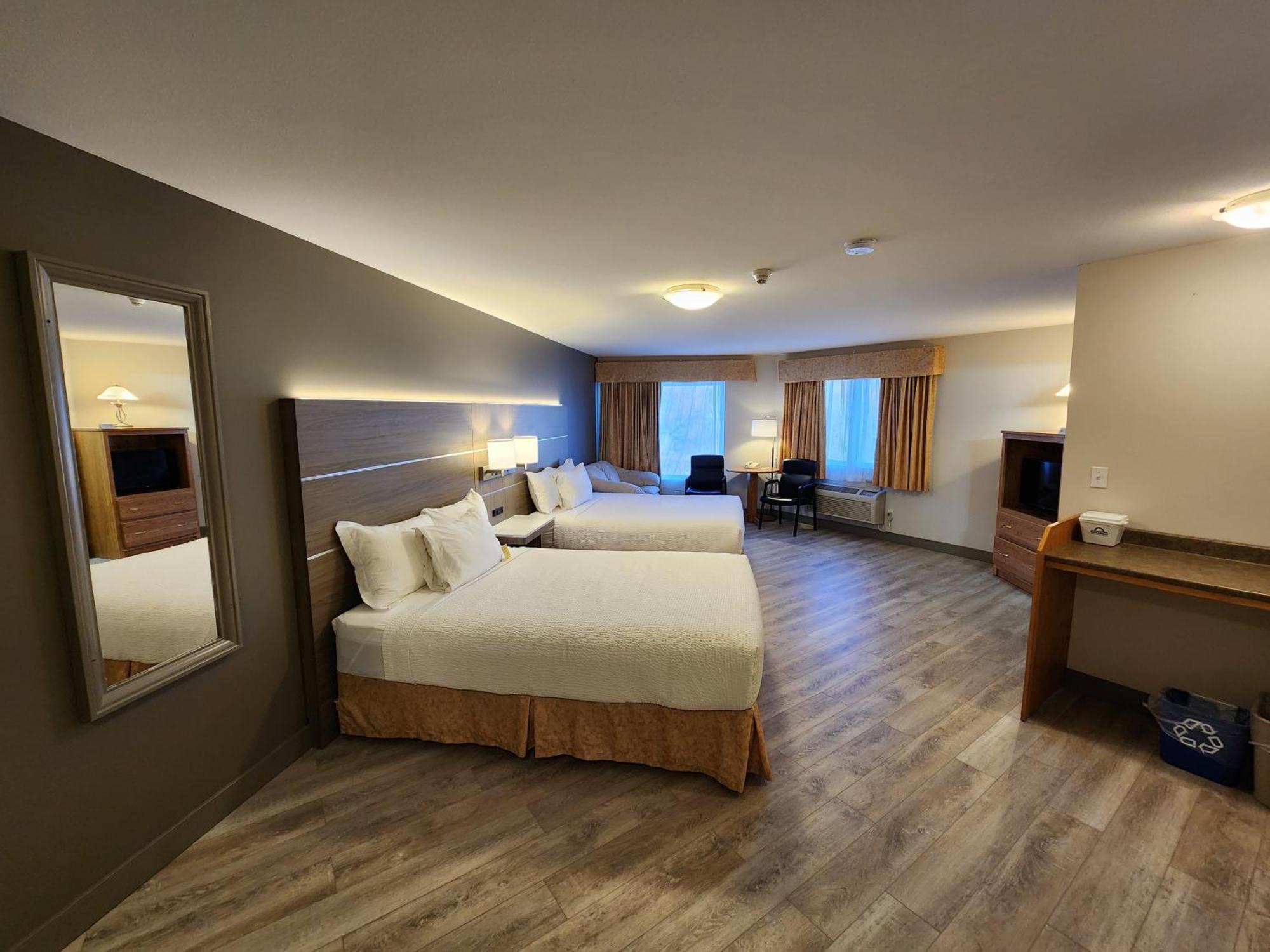Days Inn By Wyndham Penticton Conference Centre Экстерьер фото