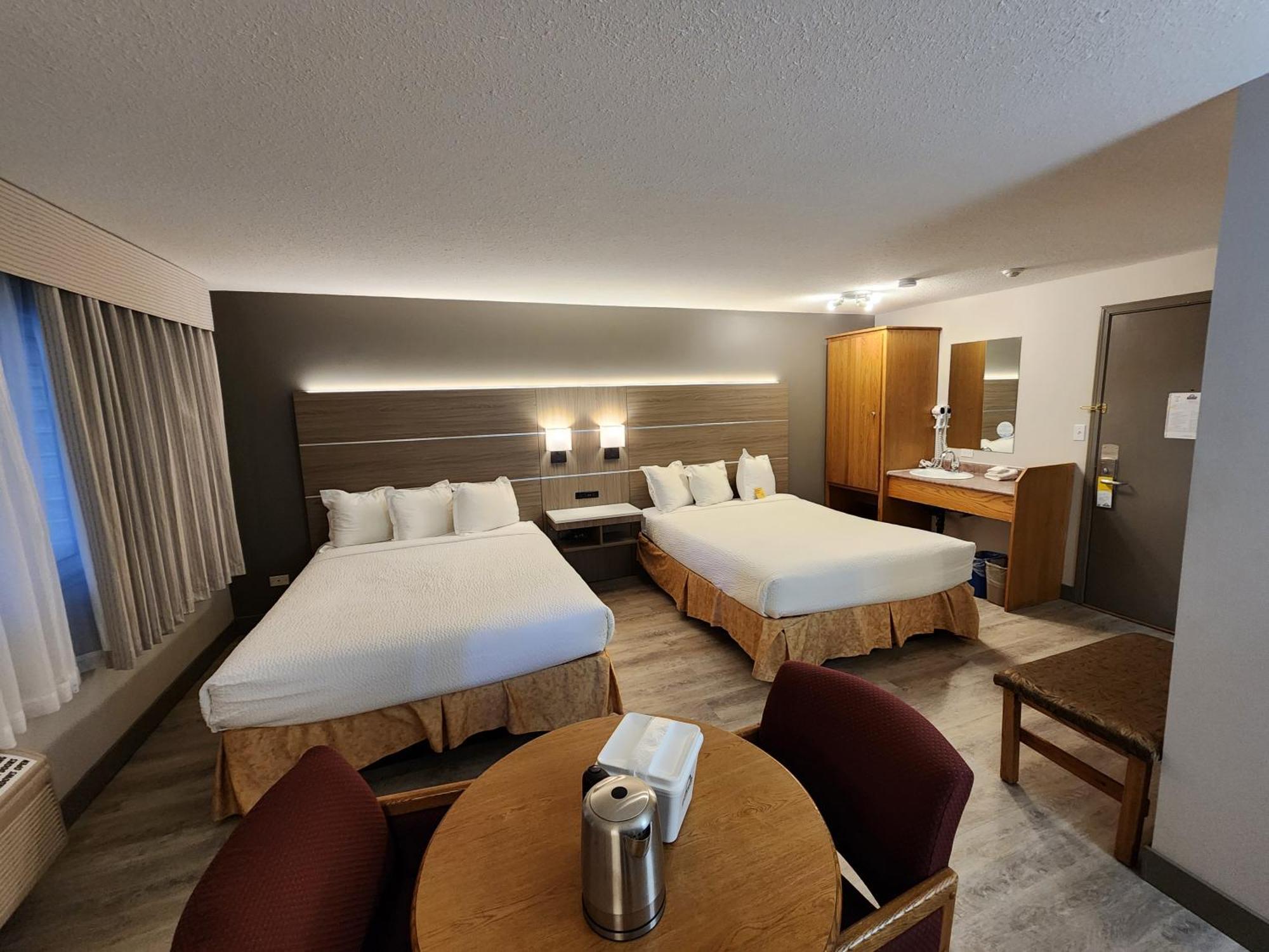 Days Inn By Wyndham Penticton Conference Centre Экстерьер фото