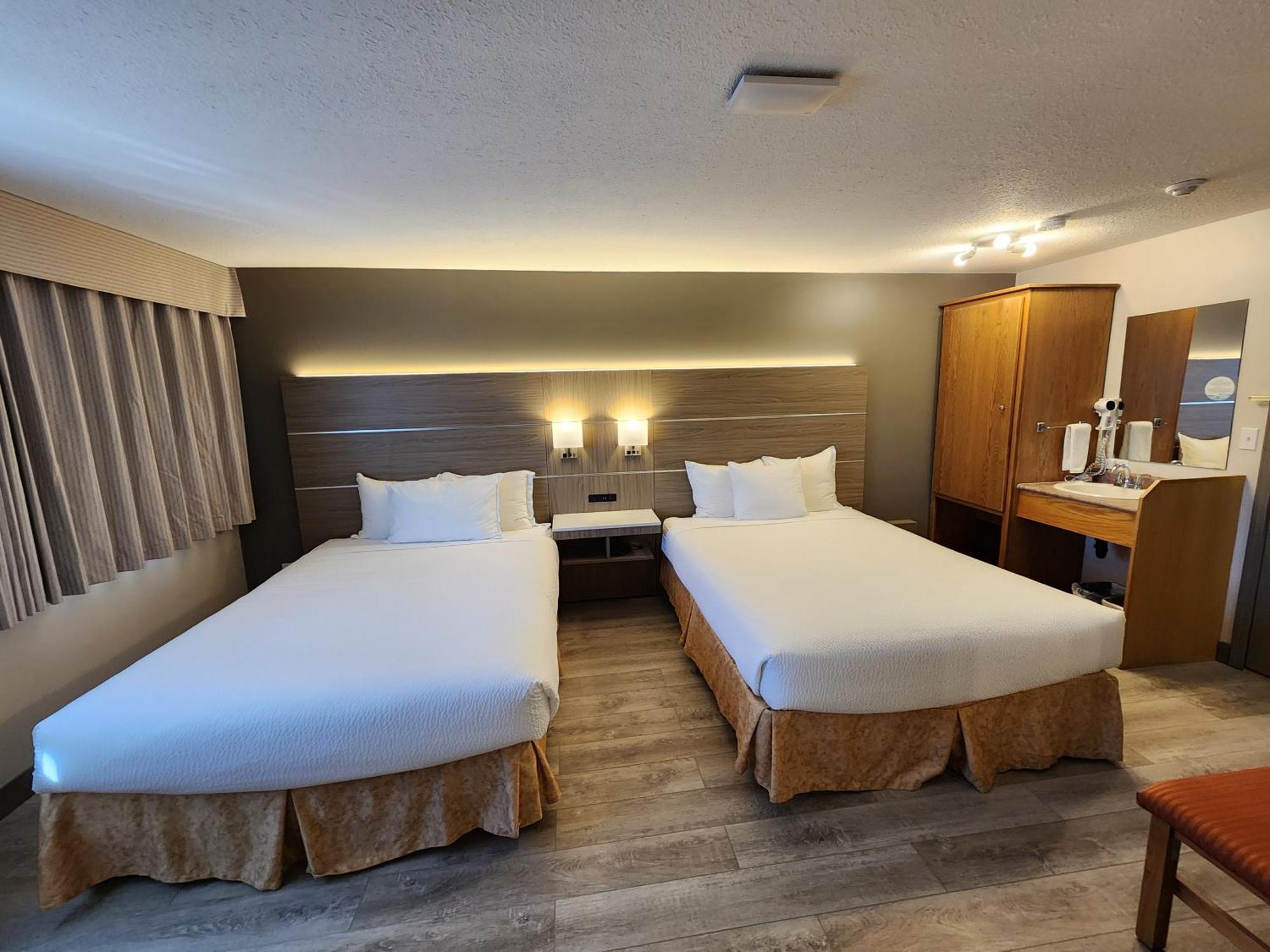 Days Inn By Wyndham Penticton Conference Centre Экстерьер фото