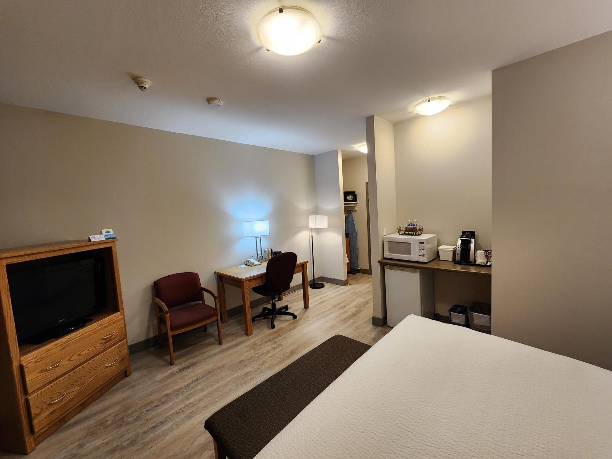 Days Inn By Wyndham Penticton Conference Centre Экстерьер фото